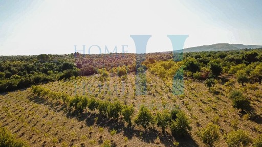 Casale, da ristrutturare, 400 m², Centro, Noto