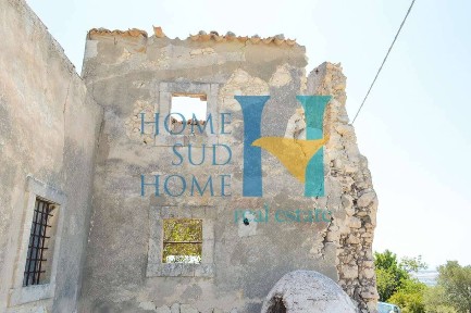 Rustico, da ristrutturare, 250 m², Centro, Noto