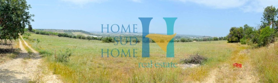 Casale, da ristrutturare, 90215 m², Centro, Noto