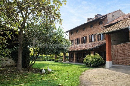 Casanova Elvo, Via Giovanni Mera, 8