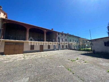 Alice Castello, Via Santhià, 22