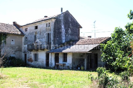 Pertengo, Via Monte Grappa, 3