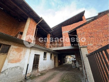 Rustico corso Valsesia 106 A, Gattinara
