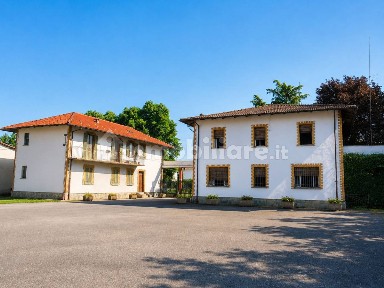 Caresanablot, Via Vercelli, 57