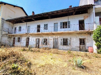 Rustico via tonetti 3, Centro, Borgosesia