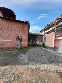 Rustico corso Bruno Buozzi, Centro, Serravalle Sesia