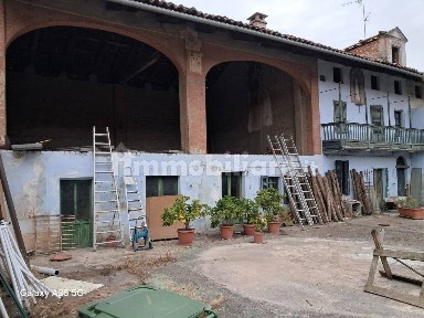 Casale via Maestra Maria Donato, Centro, Saluggia