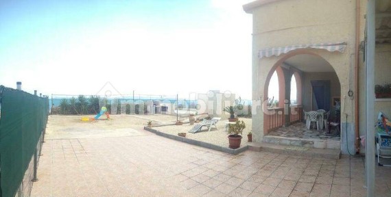 Villa bifamiliare via Soldato A. Vinciguerra 49, Centro, Licata