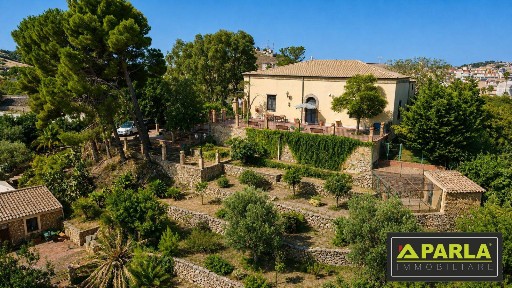 Villa unifamiliare via Carlo Alberto, Canicattì