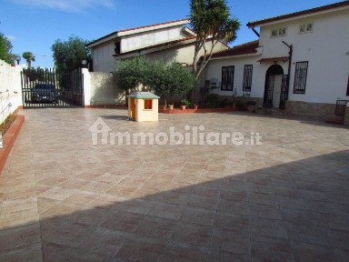 Villa unifamiliare via Ruggero Il Normanno 24, Contrada Foggia, Sciacca