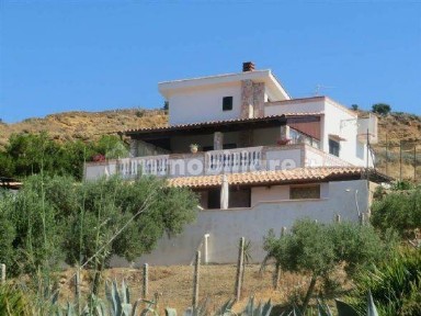 Villa unifamiliare, nuova, 300 m², San Giorgio Timpirussi, Sciacca