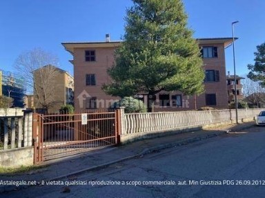 Magazzino all'asta via Italo Svevo, 16, Cesate