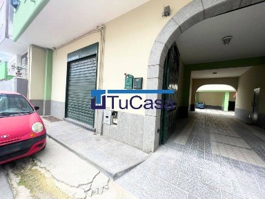 Attività commerciale in Affitto