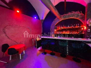 Cocktail bar in Affitto