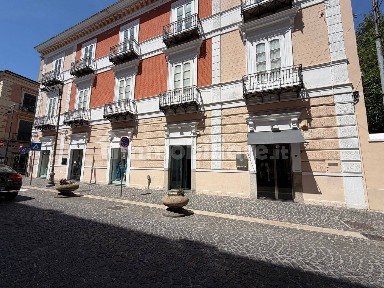 Attività commerciale in Affitto