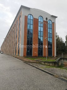 Attività commerciale in Affitto