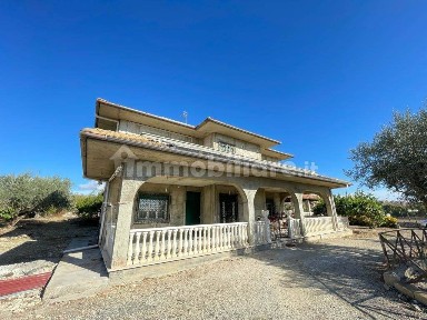 Villa unifamiliare, buono stato, 370 m², Campobello di Licata
