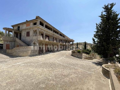 Villa unifamiliare, buono stato, 870 m², Ravanusa