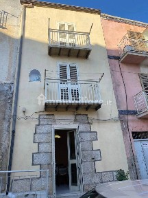 Aragona, Via Baldassare Naselli, 61