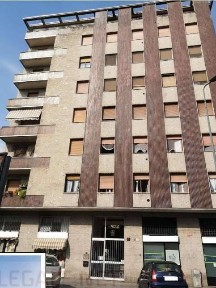 Magazzino all'asta, Milano