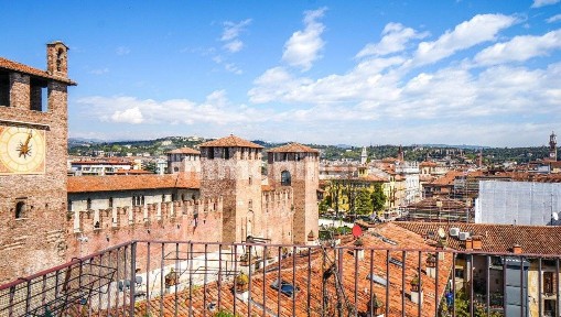 Attico ottimo stato, 145 m², Centro Storico, Verona