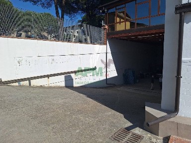 Capannone in Vendita