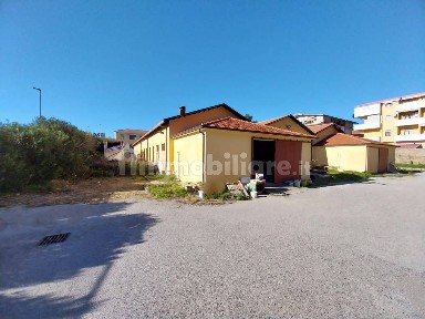 Capannone in Vendita