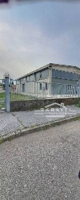 Capannone in Affitto