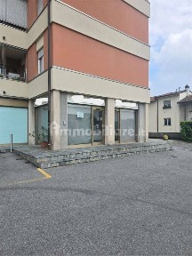 Locale commerciale in Affitto