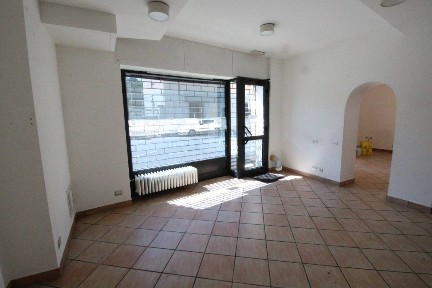 Locale commerciale in Affitto