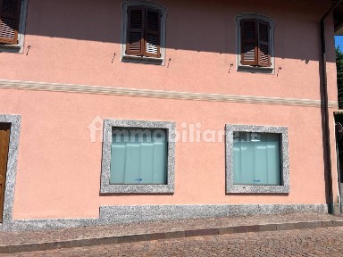 Locale commerciale in Affitto