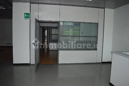 Locale commerciale in Affitto