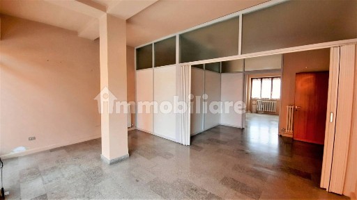 Locale commerciale in Affitto