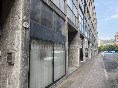 Locale commerciale in Affitto