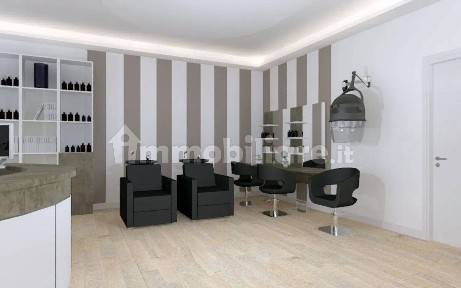 Locale commerciale in Affitto