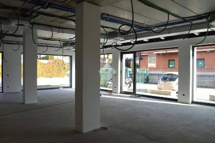Locale commerciale in Affitto