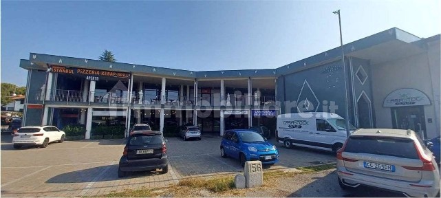 Locale commerciale in Affitto