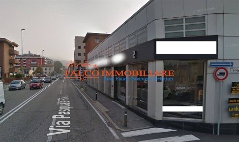 Locale commerciale in Affitto