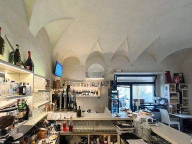 Locale commerciale in Vendita