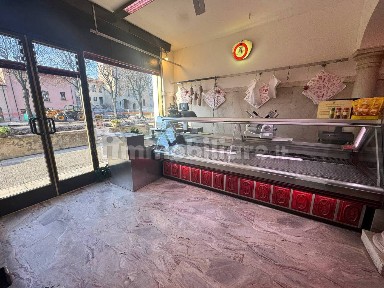 Macelleria in Vendita