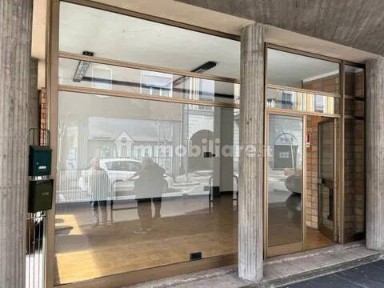 Locale commerciale in Affitto