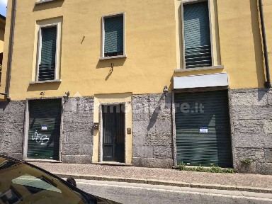Locale commerciale in Affitto