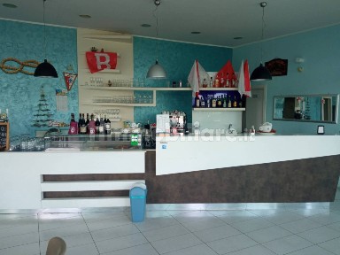 Locale commerciale in Vendita