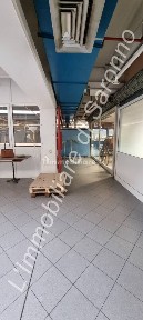 Locale commerciale in Affitto
