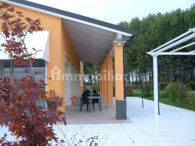 Locale commerciale in Vendita