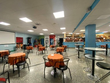 Locale commerciale in Vendita