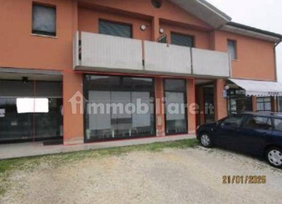 Negozio all'asta via A. Mantegna, 35, Curtatone