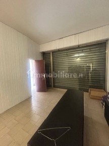 Locale commerciale in Vendita