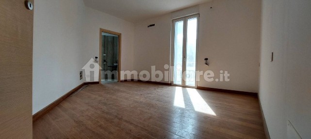 Trilocale viale Tancredi Galimberti, Centro, Valenza