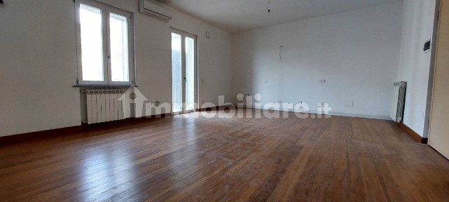 Bilocale viale Tancredi Galimberti, Centro, Valenza